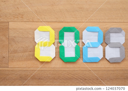摺紙數字 2025 摺紙數字 2025 124037070