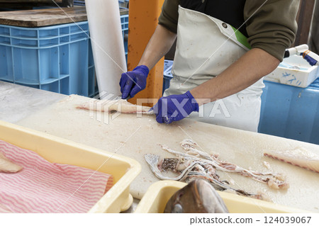 把鯛魚分開 124039067