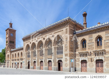View of the railway station in Toledo View of the railway station in Toledo 124039937