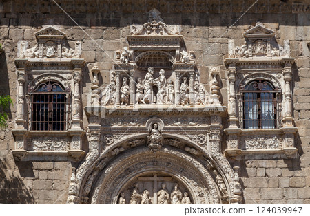 Plateresque facade of Santa Cruz museum in Toledo 124039947