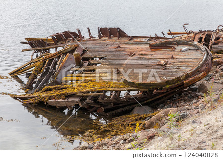Cemetery of ships in the Murmansk region 124040028