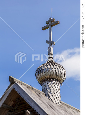 Wooden church on island Kizhi, Russia Wooden church on island Kizhi, Russia 124040096