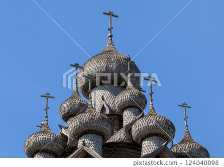 Wooden church on island Kizhi, Russia 124040098