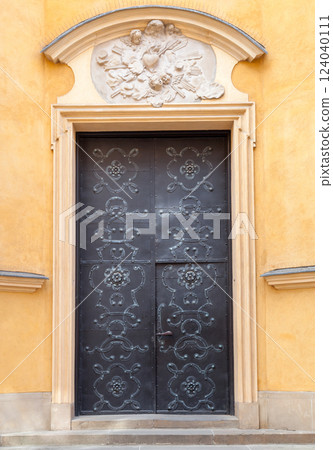 Old ornate metal door background Old ornate metal door background 124040111