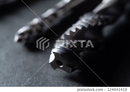 thread cutting tool 124041418