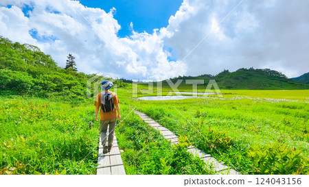 Hiuchi and Myoko mountain climbing in summer (Tengu's Garden) 124043156