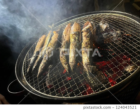 Grilled fish with charcoal fire 124043521