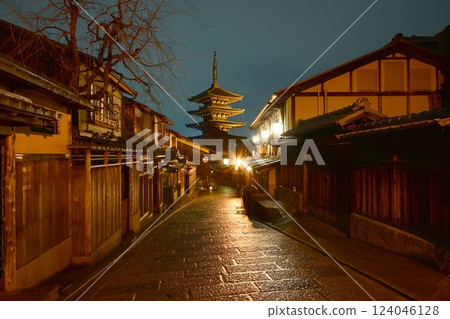 Night view after the rain at Ninenzaka and Yasaka Pagoda in the center of Higashiyama, Kyoto 124046128