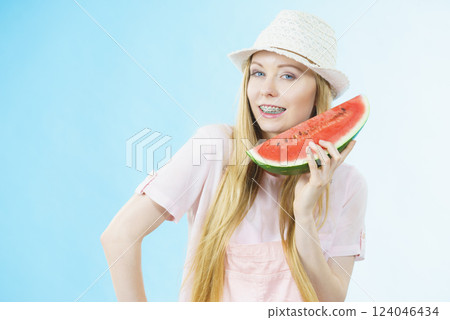 woman holding watermelon fruit woman holding watermelon fruit 124046434