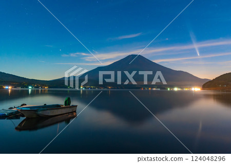 Mount Fuji, Lake Yamanaka, Comet Atlas 124048296