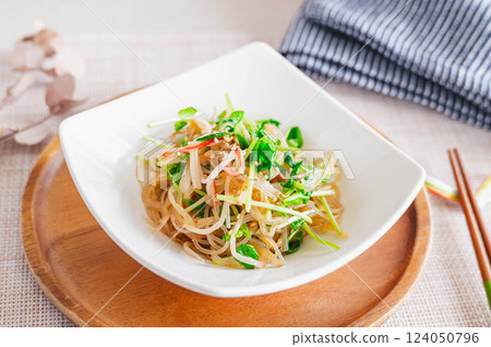 Microwaved Vermicelli Salad Microwaved Vermicelli Salad 124050796