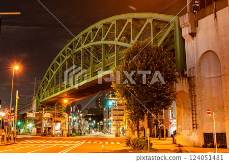 秋葉原古鐵橋的夜景 秋葉原古鐵橋的夜景 124051481