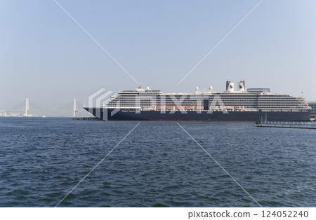 Cruise ship Westerdam arriving at Yokohama Shinko Pier and Yokohama Bay Bridge 124052240