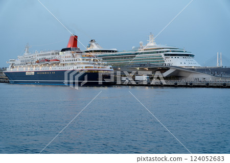 Cruise ships Nippon Maru and Serenade of the Seas arriving at Osanbashi Pier, Yokohama 124052683