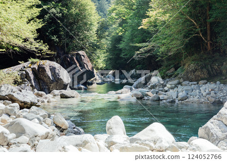 <Nagano> Beautiful mountain stream scenery in Atera Valley <Nagano> Beautiful mountain stream scenery in Atera Valley 124052766