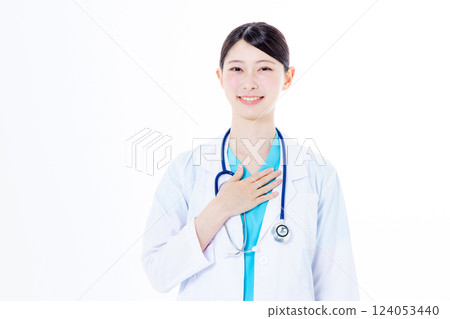 Young female doctor 124053440