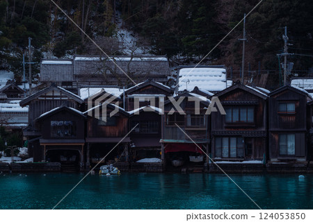 Ine boathouses in winter 124053850
