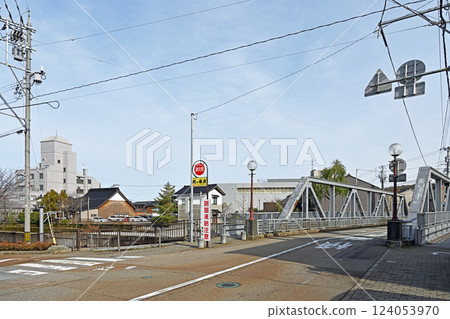 A small bridge over the Asano River 124053970