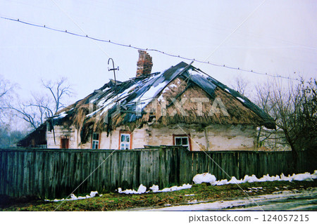 old rural house. Ancient house in village 124057215