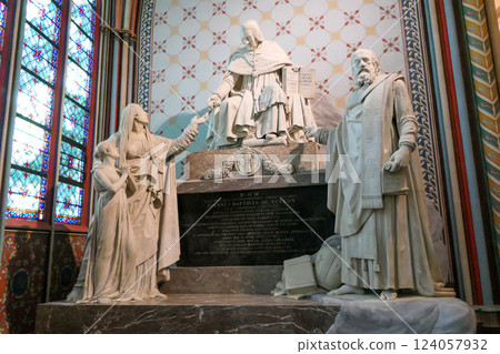 France, Notre Dame de Paris, The Saint Marcel Chapel, The Monument of Monseigneur de Belloy, Archbishop France, Notre Dame de Paris, The Saint Marcel Chapel, The Monument of Monseigneur de Belloy, Archbishop 124057932