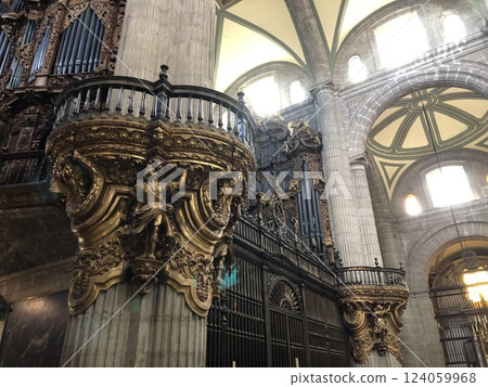 Mexico City, Mexico - 11.13.2019: Finishing of the column of the Cathedral of the Dormition of the Blessed Virgin Mary Mexico City, Mexico - 11.13.2019: Finishing of the column of the Cathedral of the Dormition of the Blessed Virgin Mary 124059968
