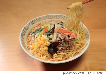 Miso Ramen with Vegetables – Authentic Japanese Noodle Dish 124063285