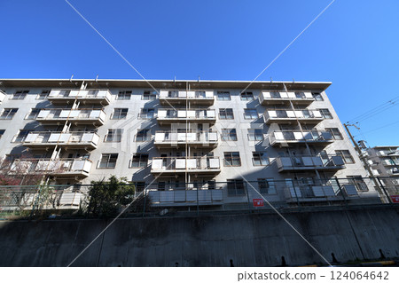 危舊公房將拆除；搬遷後房屋被廢棄 124064642