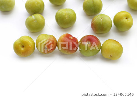 Fresh green plum on white background 124065146