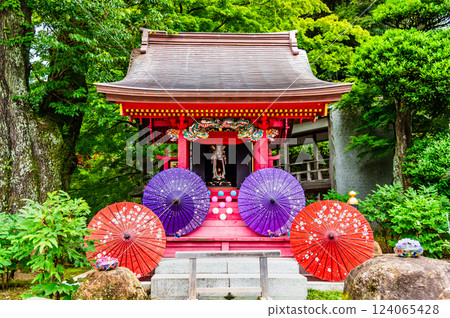 茨城雨傘觀音：日本傘裝飾的神社 124065428