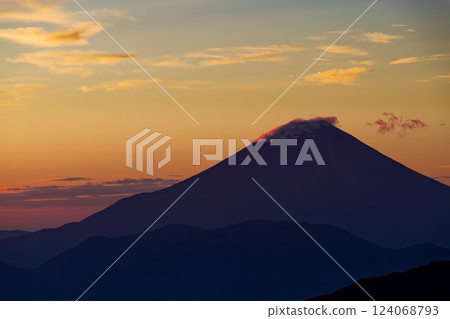 Mount Fuji and the morning sky from Senmaigoya in the Southern Alps 124068793