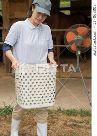 馬 馬兒 女生 124068808