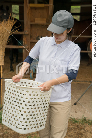 female, lady, woman 124068811