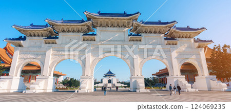 The main gate of Chiang Kai Shek Memorial Hall or Hall Freedom Square in Taipei City, Taiwan. Popular landmark and attractions. Translation: Liberty square 124069235