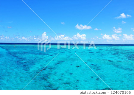 Okinawa Miyakojima blue sky and sea Okinawa Miyakojima blue sky and sea 124070106