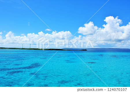 Okinawa Miyakojima blue sky and sea Okinawa Miyakojima blue sky and sea 124070107
