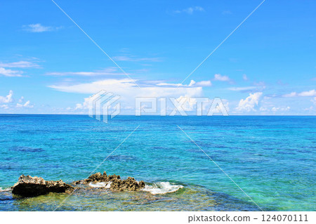 Okinawa Miyakojima blue sky and sea Okinawa Miyakojima blue sky and sea 124070111
