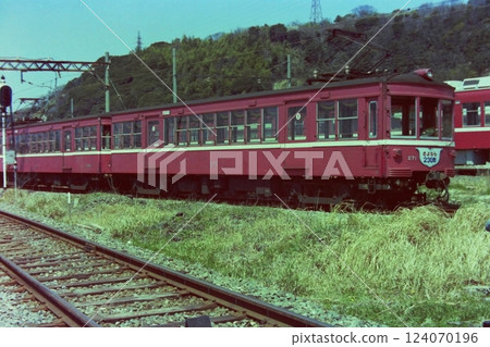 Farewell train for Keikyu 230 series, 271-264, at Kurihama Works, April 9, 1978 Farewell train for Keikyu 230 series, 271-264, at Kurihama Works, April 9, 1978 124070196