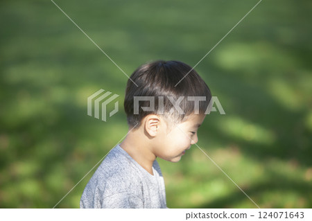 Boy portrait 124071643