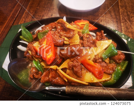 嫩牛肉鐵板燒 嫩牛肉鐵板燒 124073075