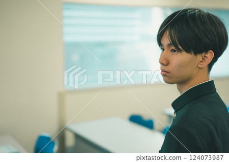 男人 高中生 人 124073987