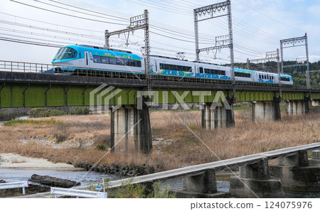 近鐵特快三重丸 Liner 伊勢志摩 Liner 124075976