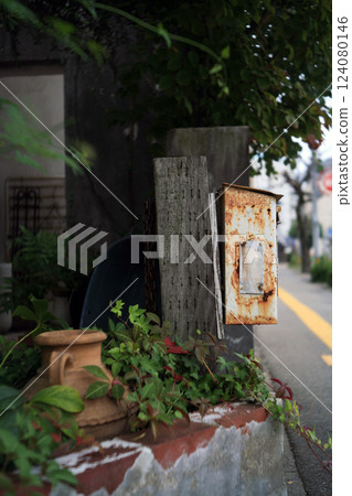 Retro mailbox at the entrance to the cafe 124080146