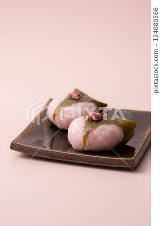 可愛的櫻花色櫻花餅 124080566