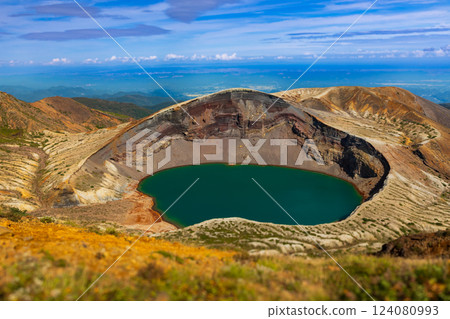 從藏王Echo Line欣賞藏王禦釜的秋景 從藏王Echo Line欣賞藏王禦釜的秋景 124080993