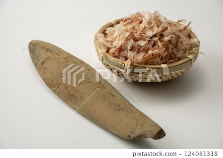 鰹魚乾及鰹魚乾薄片 124081318