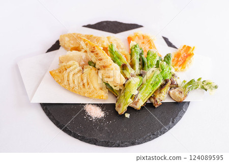 Tarame and bamboo shoot tempura Tarame and bamboo shoot tempura 124089595