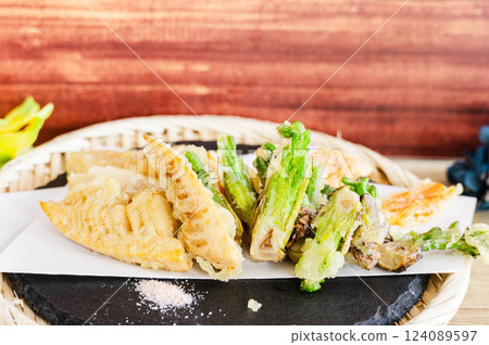 芋頭筍天婦羅 124089597