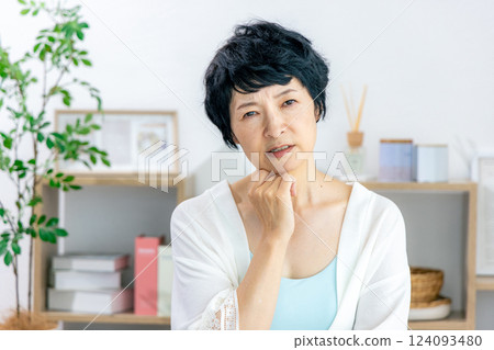 Middle-aged women suffering from skin problems 124093480