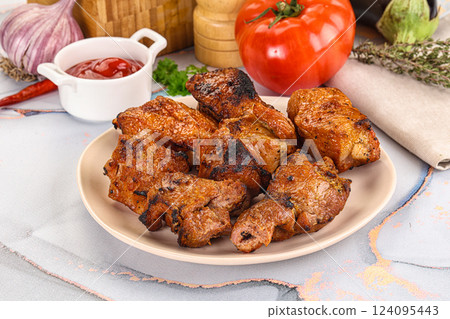 Grilled pork neck meat shashlik Grilled pork neck meat shashlik 124095443
