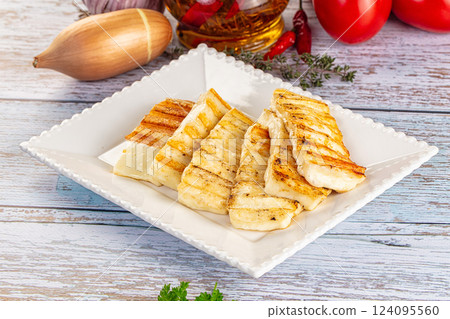 Greek traditional grilled halloumi cheese Greek traditional grilled halloumi cheese 124095560